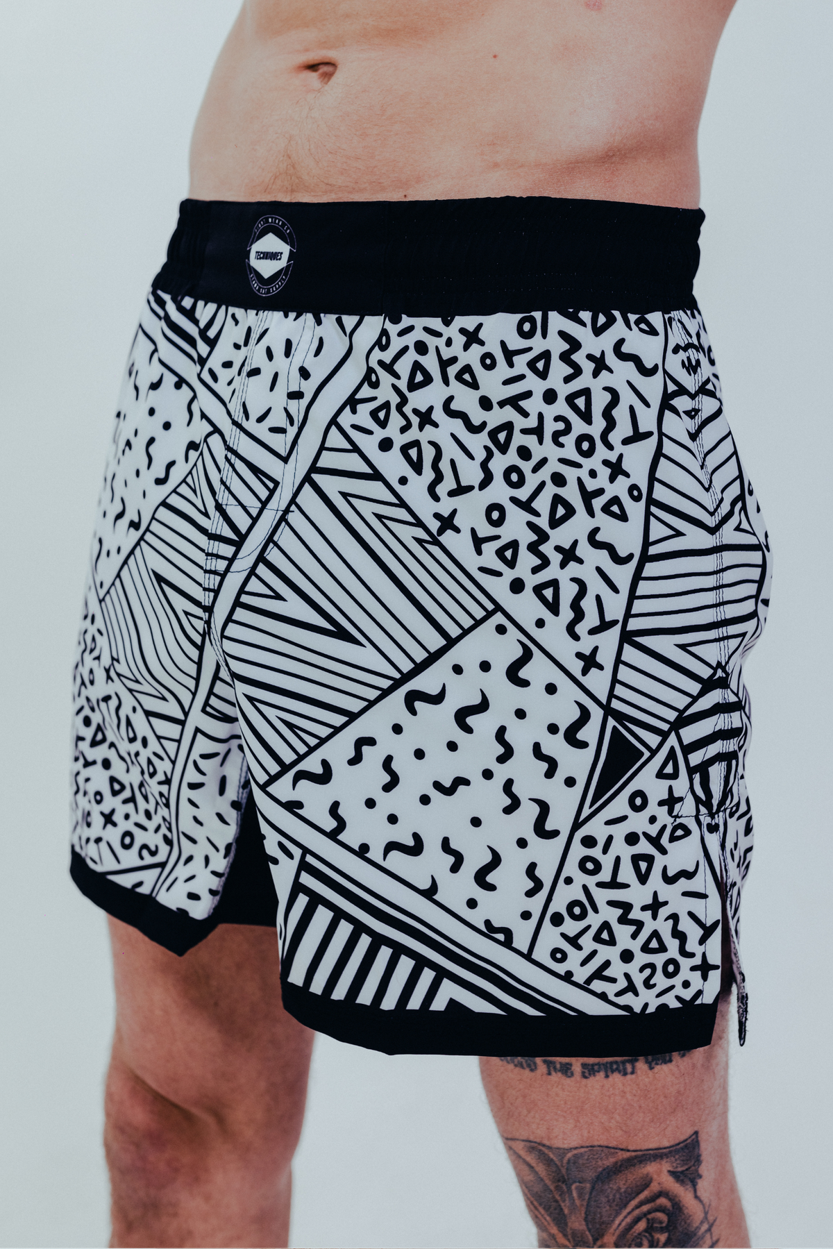 Musashi Gloves &amp; Cookies n&#39; Cream MMA Shorts